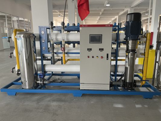 comprare Sistema ad osmosi inversa RO con controllo automatico elettrico con composito in acciaio inossidabile / fibra di vetro per il trattamento automatico dell'acqua corrente fabbricazione online