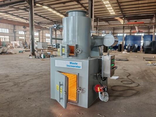comprare Inceneritore per rifiuti medici con tensione 380V/220V e temperatura di combustione 850-1300°C per il trattamento di rifiuti pericolosi fabbricazione online