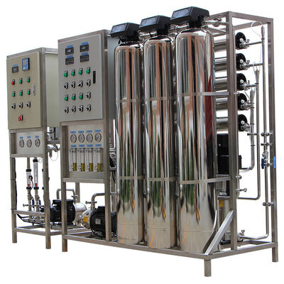comprare Sistema di filtraggio dell'acqua RO industriale con costruzione in acciaio al carbonio e tasso di rimozione del sale superiore al 97% per la depurazione dell'acqua fabbricazione online