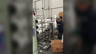Sistema RO industriale per soluzioni di acqua pura01
